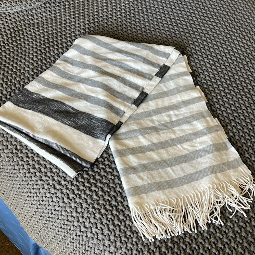 GAP gray ombre striped winter blanket scarf